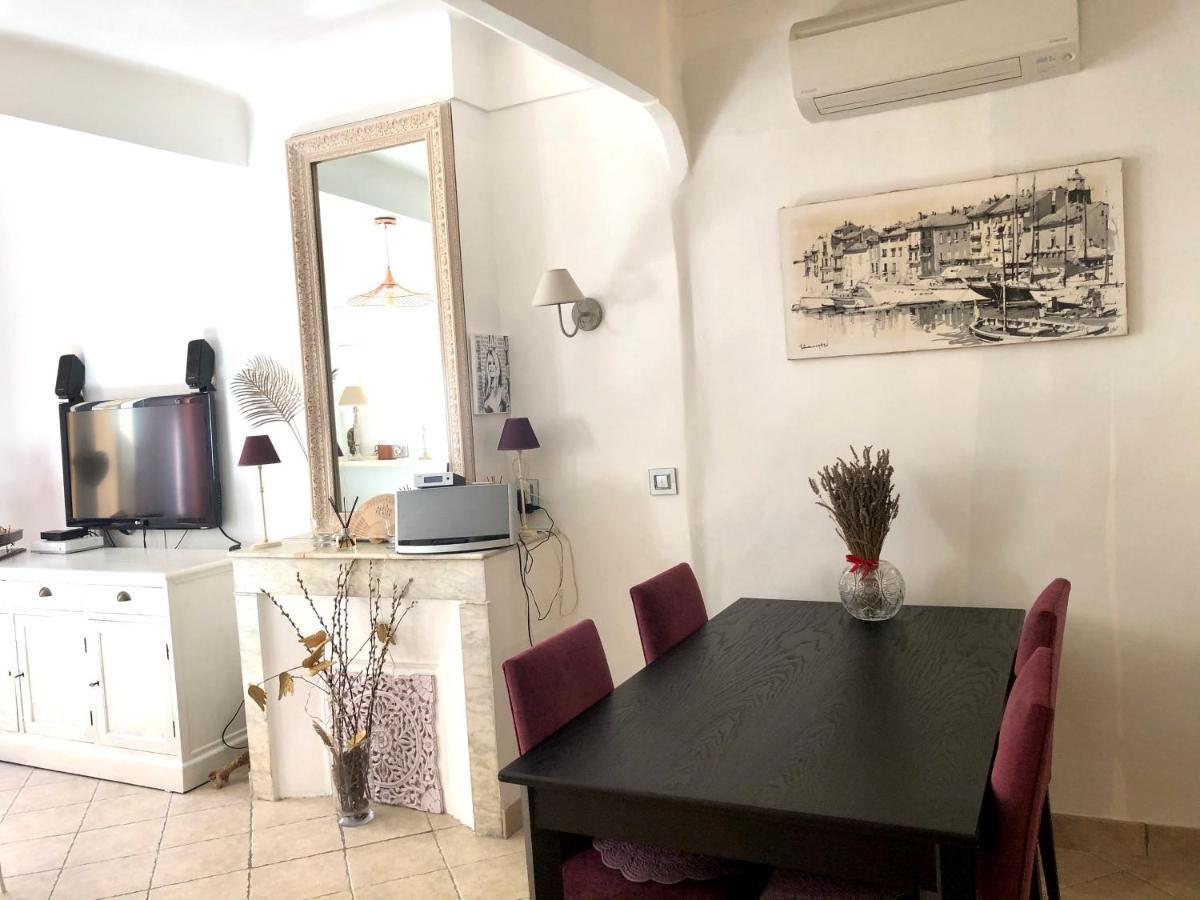 Appartement De Charme Au Coeur De Saint-Tropez Esterno foto