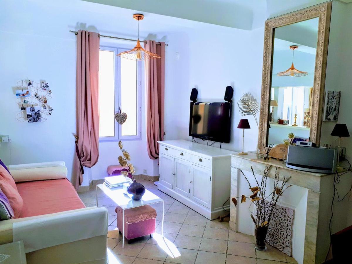 Appartement De Charme Au Coeur De Saint-Tropez Esterno foto