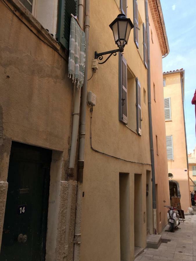 Appartement De Charme Au Coeur De Saint-Tropez Esterno foto