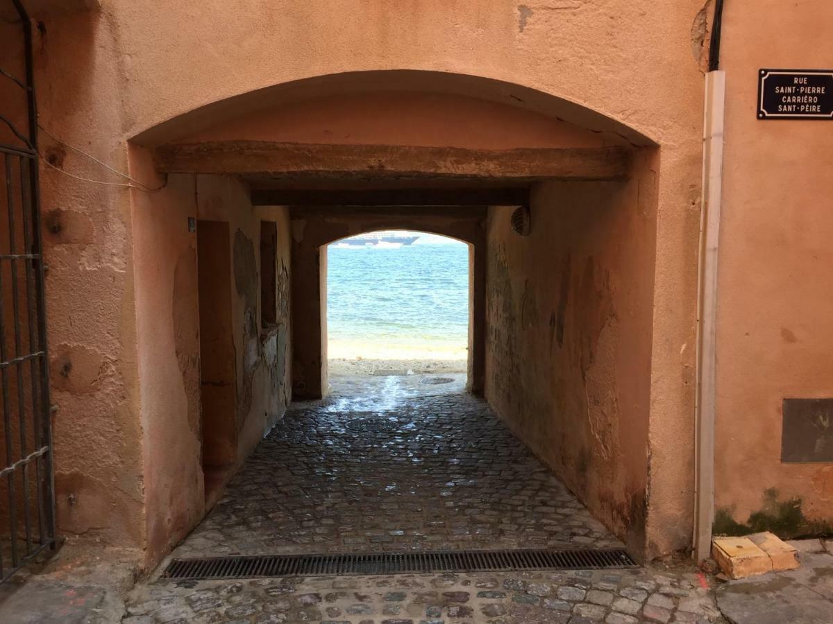 Appartement De Charme Au Coeur De Saint-Tropez Esterno foto