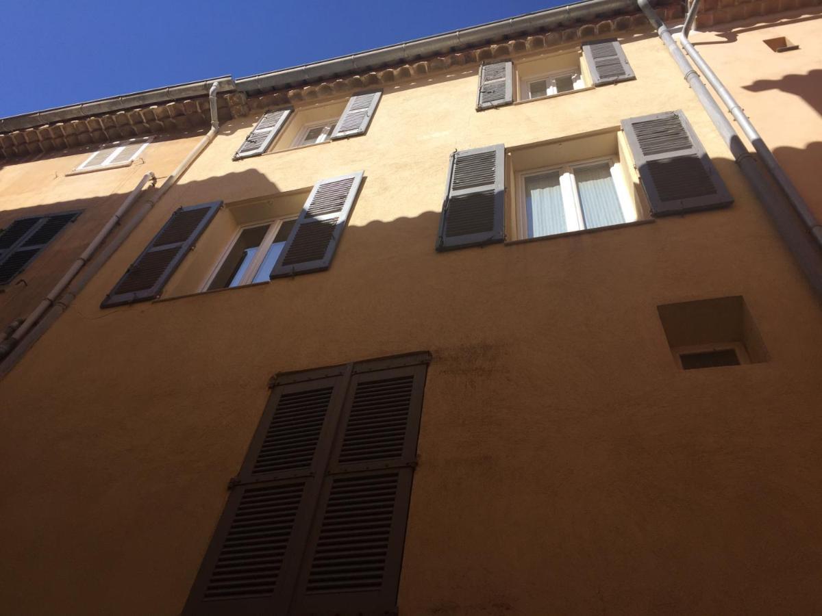 Appartement De Charme Au Coeur De Saint-Tropez Esterno foto